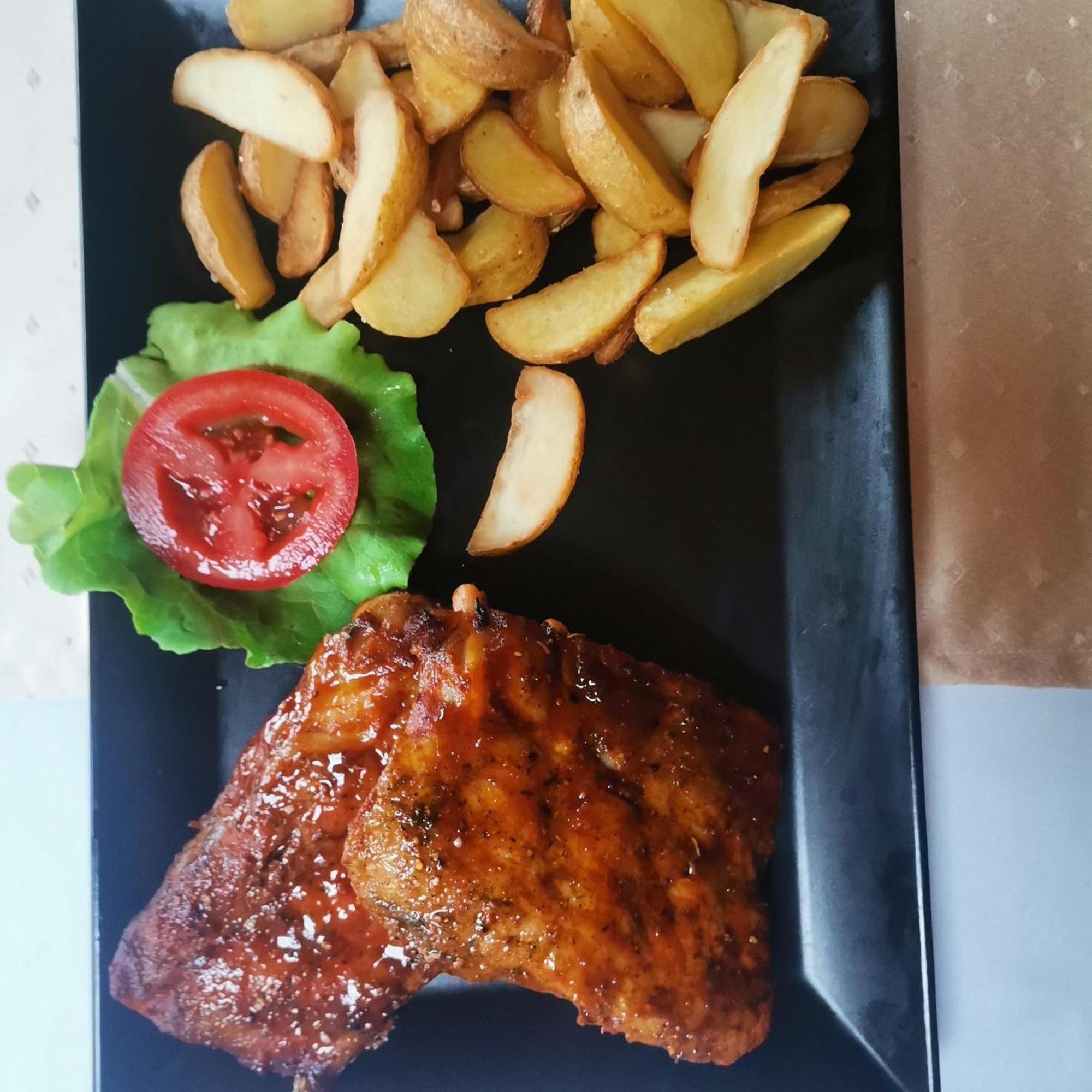 Pensiunea La Taverna Traisteni Luaran gambar