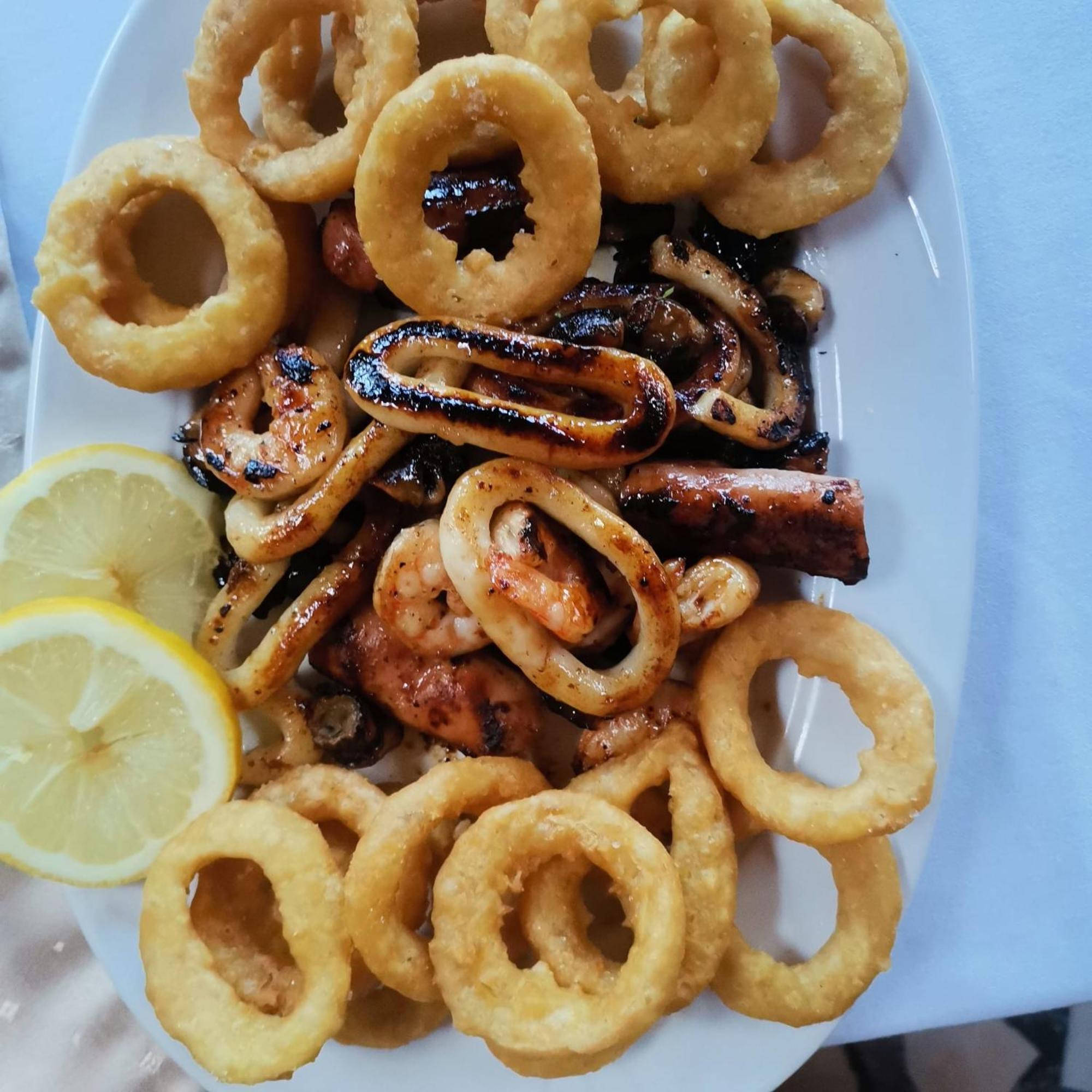Pensiunea La Taverna Traisteni Luaran gambar